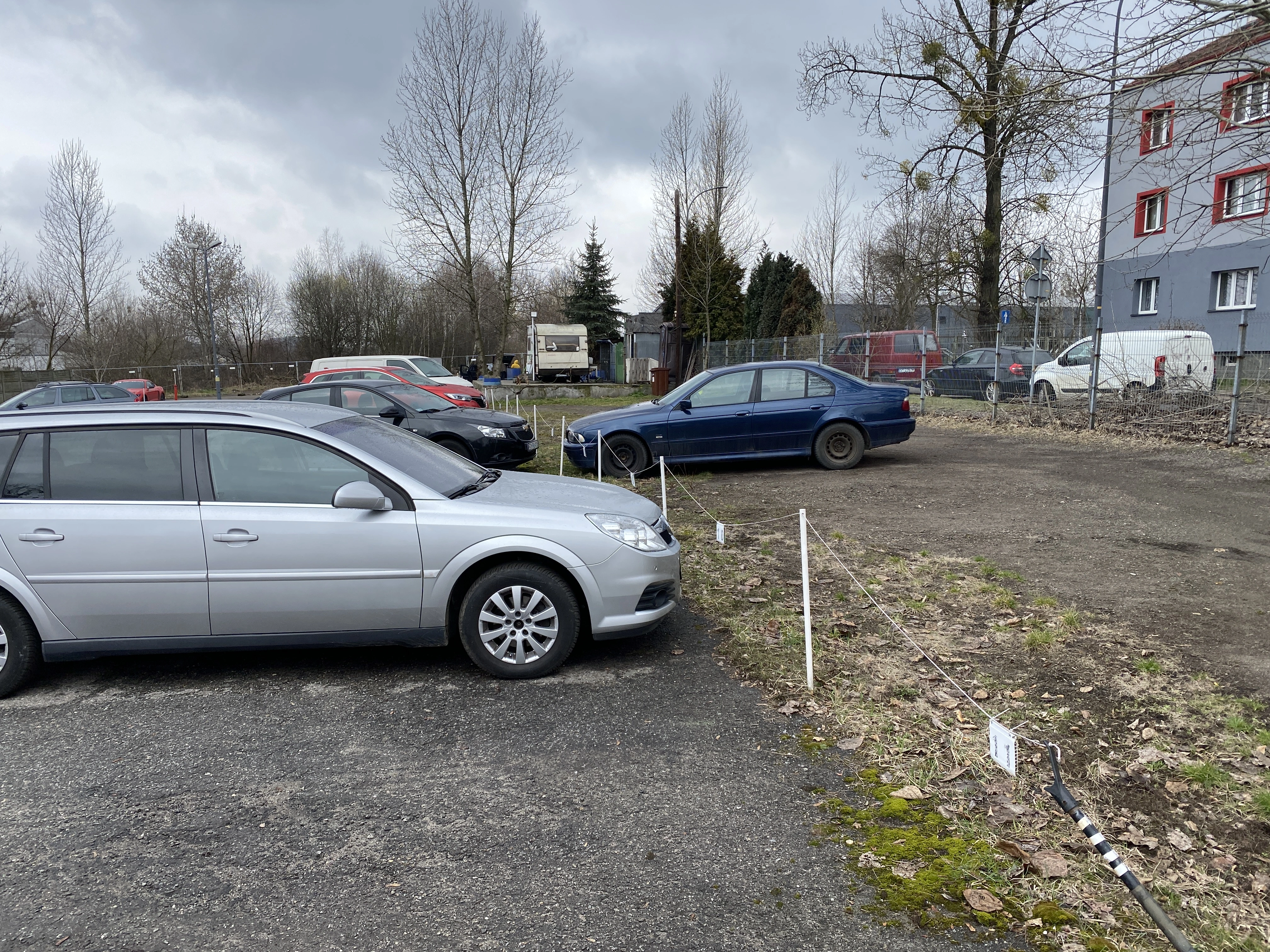 Miejsce Parkingowe dla busa, samochodu dostawczego, ciężarowego Bytom ul. Przemysłowa